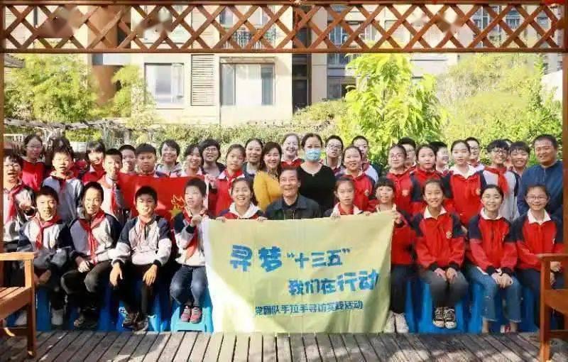 在学校受人欺负,想让那些人不再出现在学校里,应该怎么办?除了打架这种方式,因为老师不会管这些。,解决您疑问的必备平台