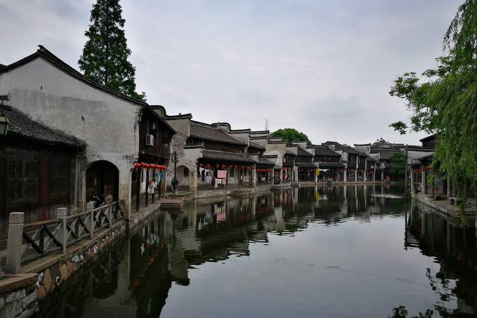 取消银行保险机构的外资股份比例限制 中国金融业大门越开越大