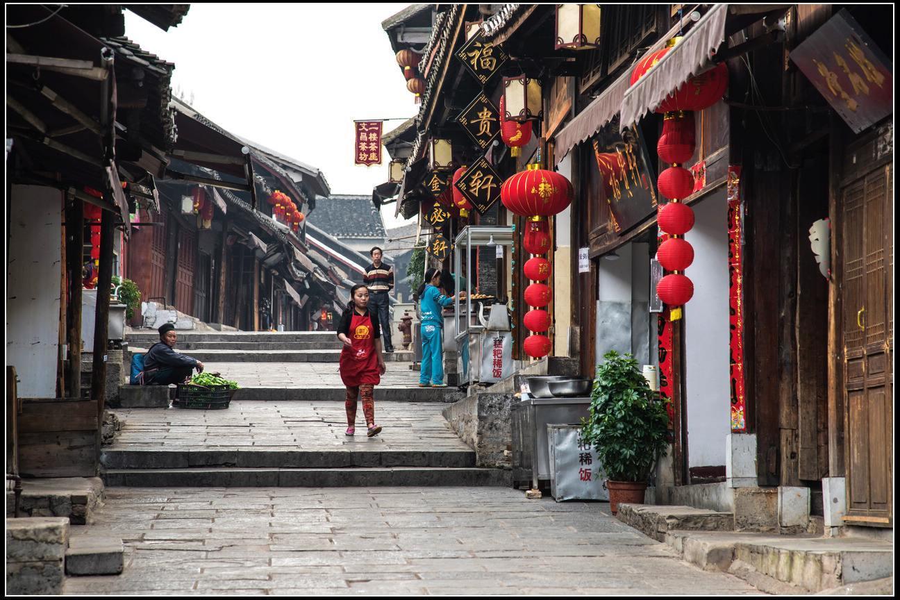 老人晕倒心脏骤停医警紧急送医,医生:再晚10分钟后果不堪设想