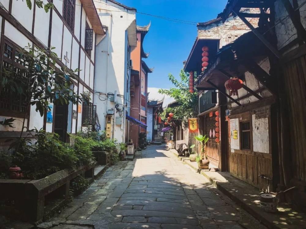 国足队员:机会仍在自己手中 对阵卡塔尔要保持专注和自信